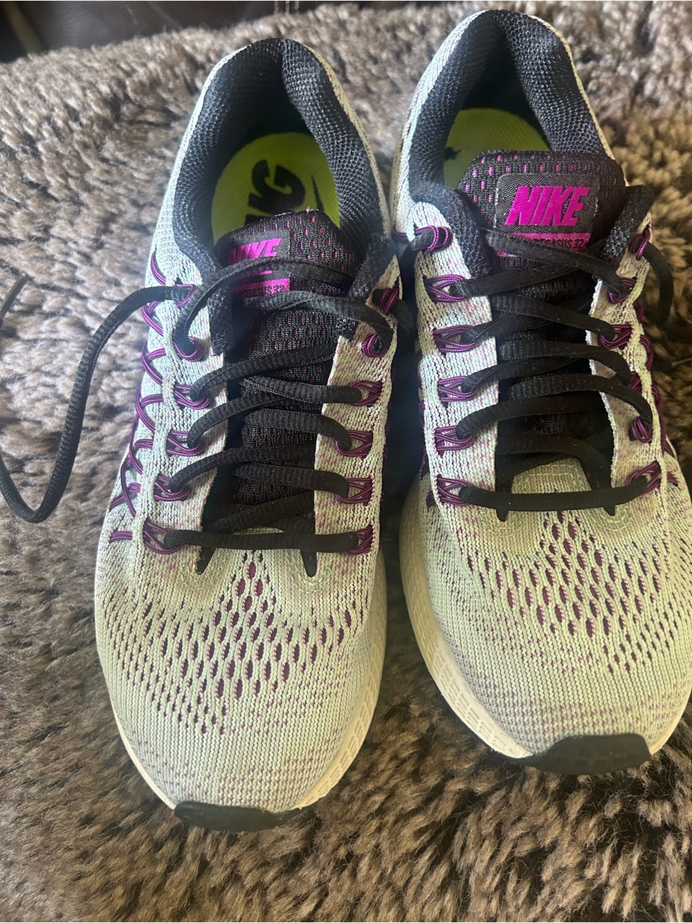 Nike Women’s Running Shoes - zoom pegasus 32 Mint with Pink Accents